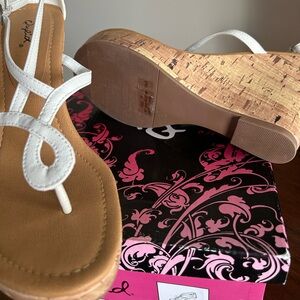 Like new, gently worn w/box